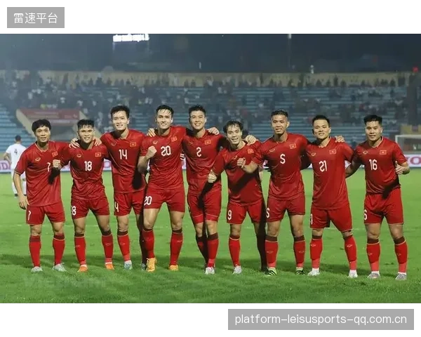 小国书写史诗：不足十六万人破天荒挺进世界杯